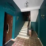 Chateau Rouge * לה-לונד-לה-מורה